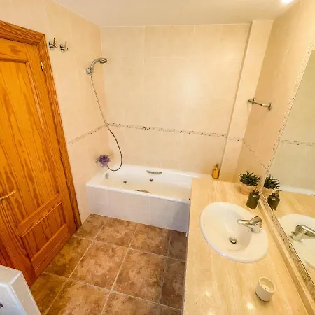 Charming Townhouse With Sea Views & Pool In Altea